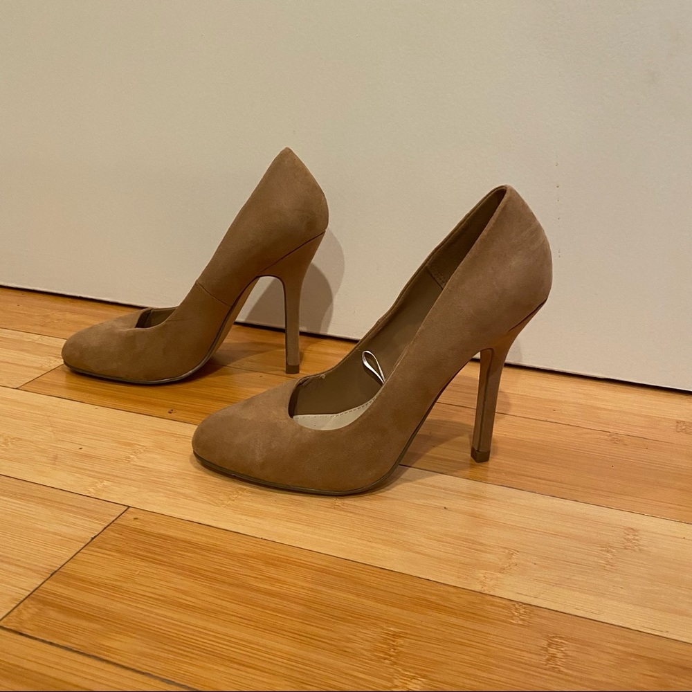 Forever 21 faux suede pumps 7.5